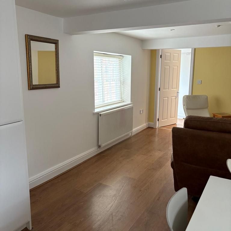 1 bedroom flat to rent - Photo 1