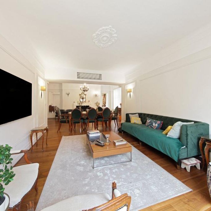 4 bedroom flat to rent - Photo 1