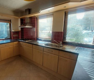 Detached house to rent on - Photo 2