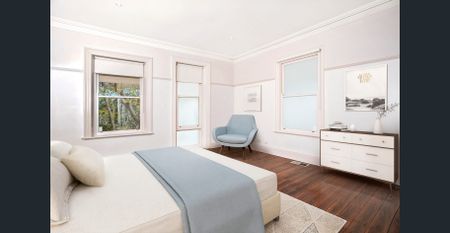 Elegant Family Retreat Just Moments from Sirius Cove & Taronga Zoo - Photo 5