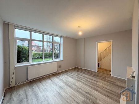 TO LET – Leybourne Avenue, Southport – Available Immediately - Photo 3