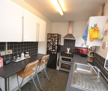 2 bed Mid Terraced House for Rent - Photo 6