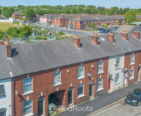 2 bed terraced house to rent in Manor Road, Wakefield, WF2 - Photo 2