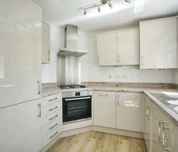 2 bedroom flat to rent - Photo 5