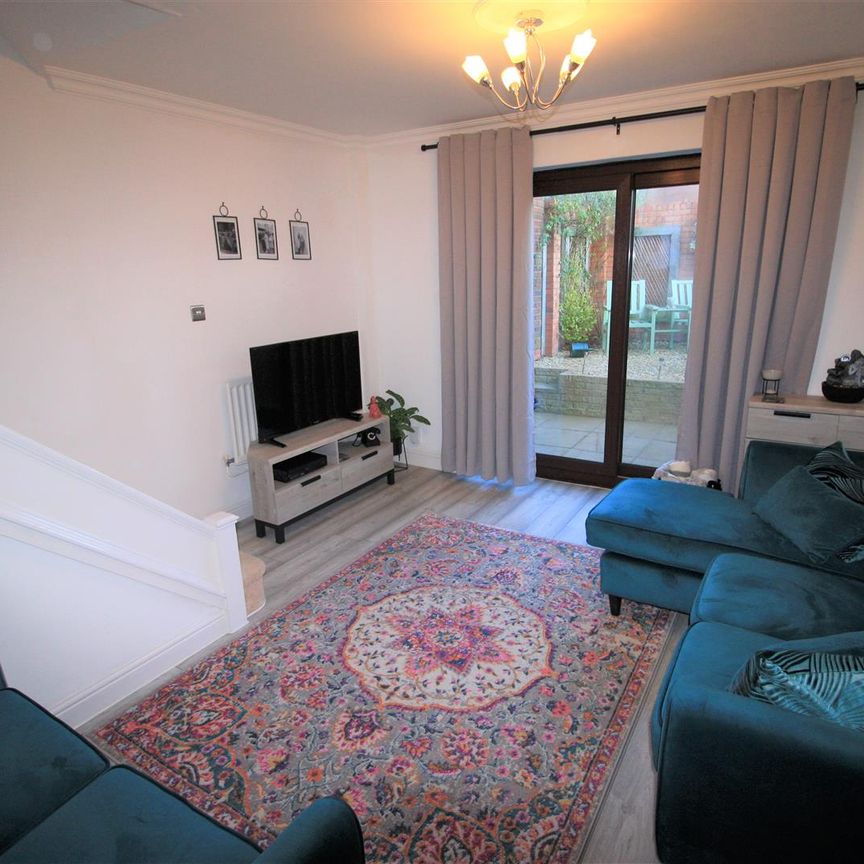 Slimbridge Close, Redditch - Photo 1