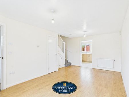 3 bedroom semi-detached house to rent - Photo 2