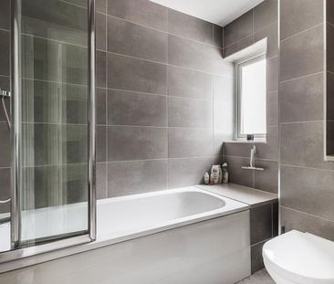 3 bedroom semi-detached house to rent - Photo 5
