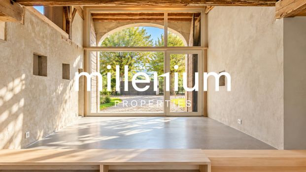 Maison de caractère rénovée au charme brut et authentique - Photo 1