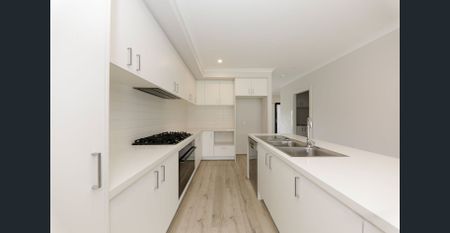 Modern Park-Facing Townhome in Eliston Estate! - Photo 5