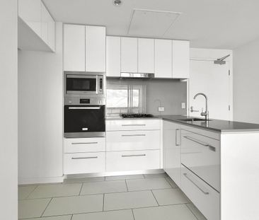 1B1B UNIT NO CAR SPACE - Photo 6