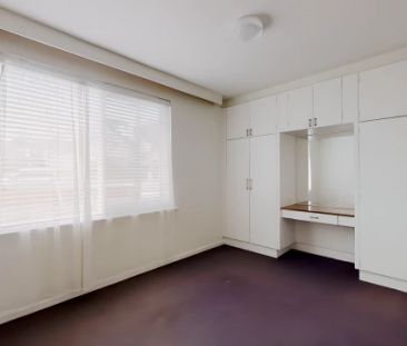 2 Bed, 1 Bath - Photo 6