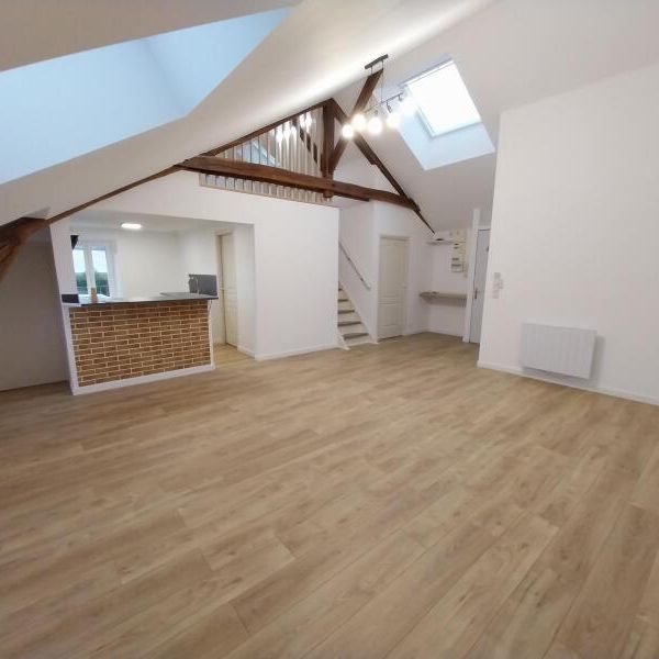 Location Appartement 3 pièces 71m² FLEURY LES AUBRAIS 45400 - Photo 1