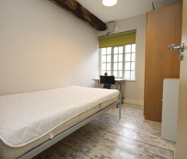 3 bedroom flat to rent - Photo 4