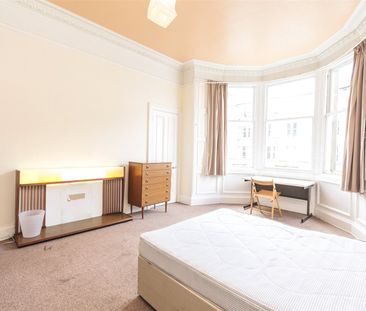 3 bedroom apartment to rent - Photo 3