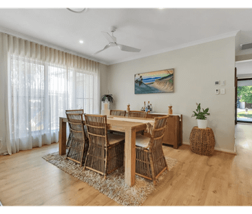 Stylish Family Living in a Prime Location - Photo 4