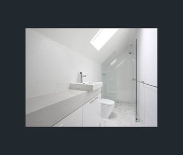 Stylish Two-Bedroom Living in the Heart of Northcote - Photo 2