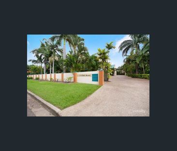 Comfortable Unit Living with Pool in Prime South Townsville Location - Photo 6