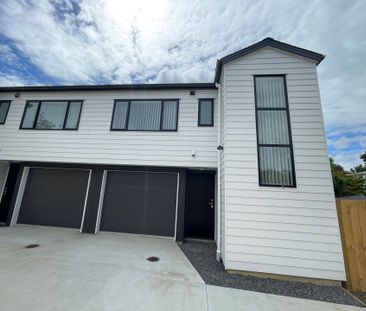 This Property is a Must to View&excl; - Photo 3