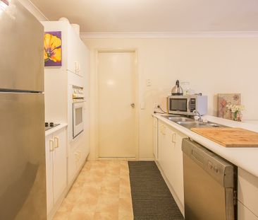 $570 per week / $2,280 Bond - Photo 1