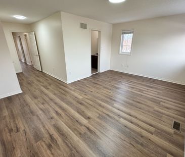 For Lease - 594 Courtney Valley Road, Mississauga, Ontario - Photo 1