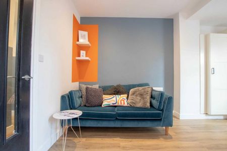 5 bedroom townhouse to rent - Photo 2