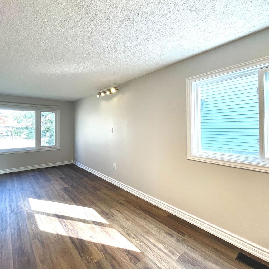 For Lease - 2081B Snow Crescent, Mississauga, Ontario - Photo 1