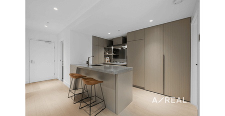 Stylish Apartment With Separate Study Nook - Photo 3