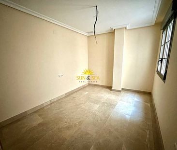 RENT OF A NEW 4 BEDROOM APARTMENT IN TORREVIEJA - ALICANTE - Photo 2