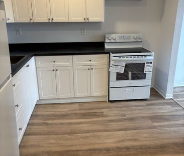 For Lease - 103 Durham Street, Port Colborne, Ontario - Photo 1