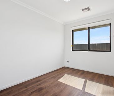 29 Havant Way - Photo 3