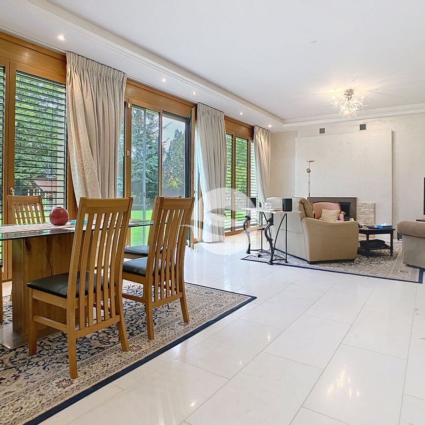 Maison de Maître with adjoining apartment - Photo 1