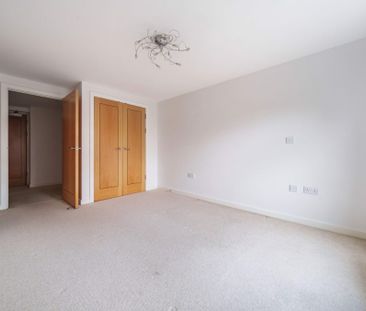 2 Bedroom Flat / Apartment - Shawford Road, Shawford - Photo 1