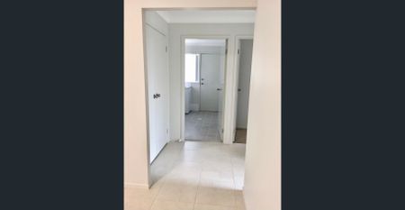 Freshly Updated Family Home in Highly Sought-After Morisset Park - Photo 4