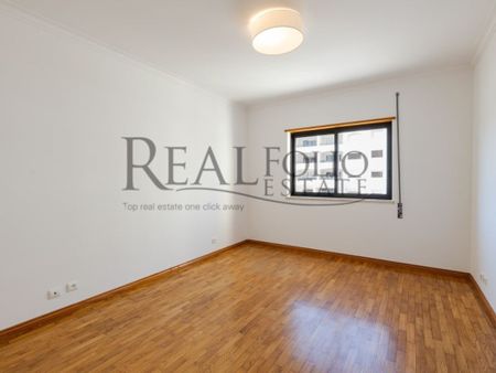 3 room luxury Apartment for rent in Cascais e Estoril, Cascais, Lisbon - Photo 3