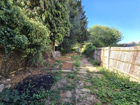 Dickens Avenue, Uxbridge - Photo 4