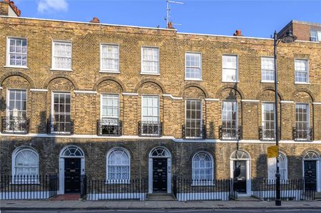 A stunning lateral apartment on Amwell Street. - Photo 4