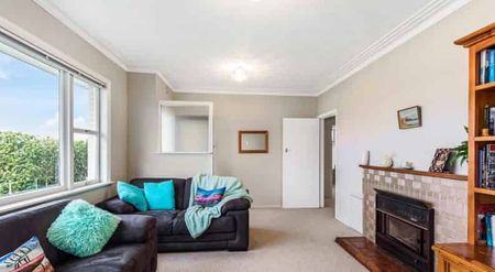 Three bedroom home in Pukekohe! - Photo 5