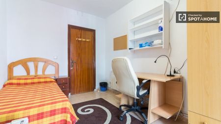 madrid, Community of Madrid 28015 - Photo 5