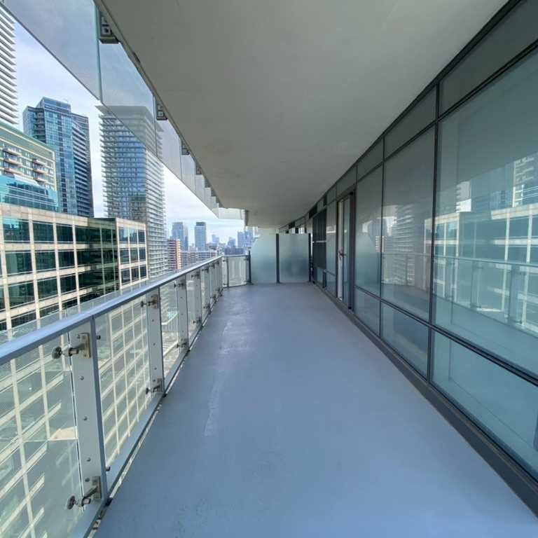 For Lease - 1 Bloor Street Unit# 1701, Toronto, Ontario - Photo 1