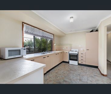 4 Pelican Street, Victoria Point, Qld 4165 - Photo 5