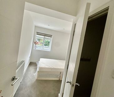 2 Bed Flat, Holders Hill Road, NW4 - Photo 3