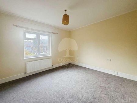 Courtlands, Maidenhead, SL6 - Photo 5