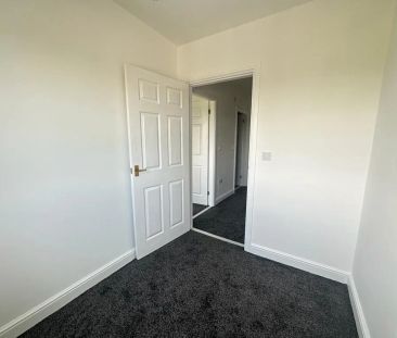 Harton Close, Redcar, North Yorkshire, TS10 5NH - Photo 3