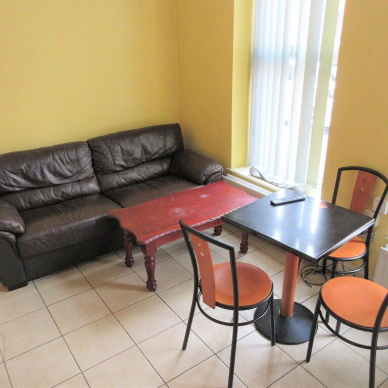 Great Apartment, 80a Fitzroy Avenue, Queens Quarter, Belfast, BT7 1HX - Photo 1