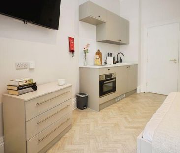 Studio to rent - Photo 3