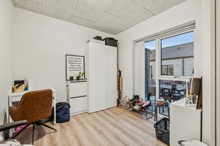 Nyopført 4-værelses rækkehus på Ronjasvej i Vestbjerg - Foto 2