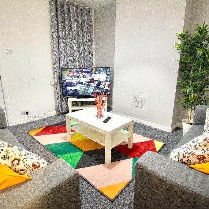 Room in a Shared House, Weaste Road, M5 - Photo 1