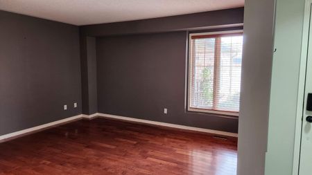 Four bedroom home for rent in Whitby - Photo 4