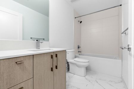 For Lease - 8 Manor Road Unit# 705, Toronto, Ontario - Photo 2