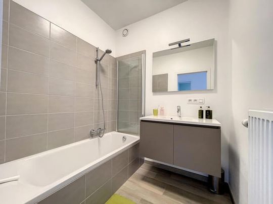 Appartement te huur - Photo 1